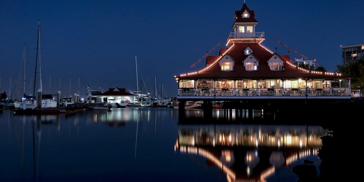 Bluewater Boathouse Seafood Grill