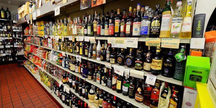 Mona Lisa Italian Foods featuring a complete collection of Itaian Liquors