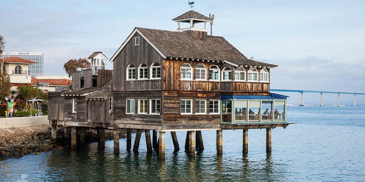 San Diego Pier Café